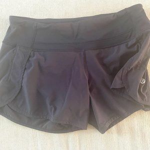 Lululemon Shorts, Size 6, Black - CA 35801 RN 106259